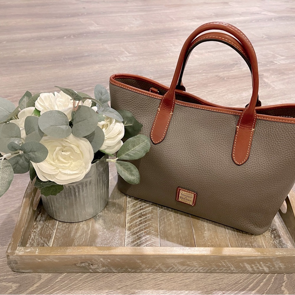 Dooney & Burke Pocketbook
